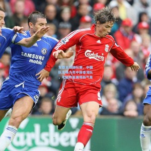 爱游戏体育-东亚足球锦标赛，中国队主场力克中国香港队，年轻阵容展现新气象