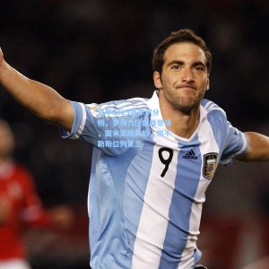 爱游戏入口|意甲2025赛季积分榜，罗马力压群雄登顶，国米紧随其后，那不勒斯位列第三